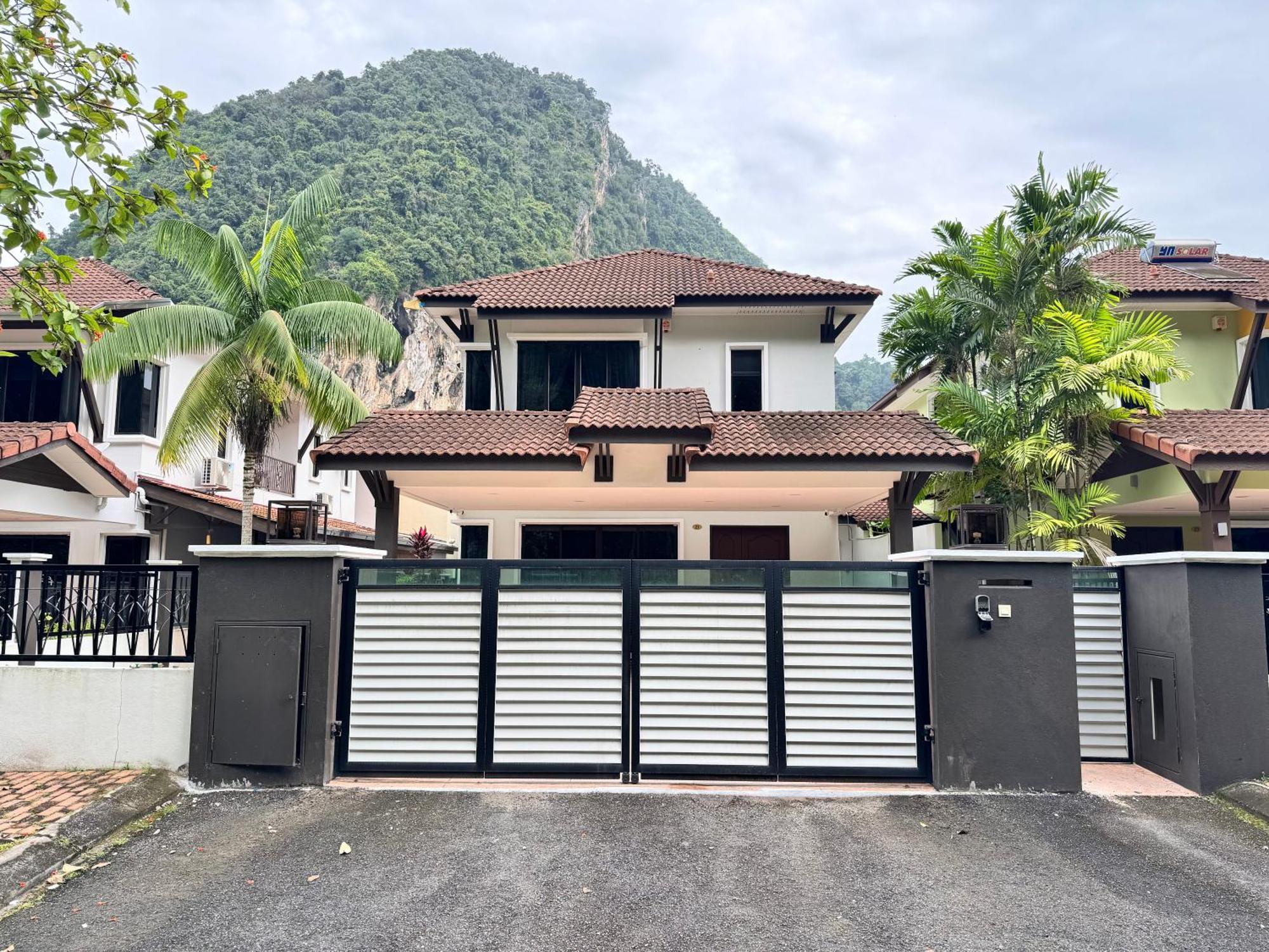 Ipoh Sunway Onsen Suites And Tambun Guesthouse , 3-14Pax 2Parking By Iwh Номер фото